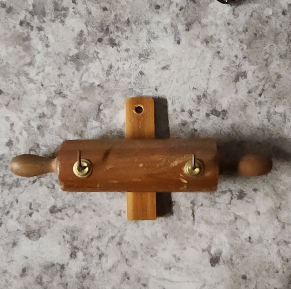 Vintage Key Holder, Key Hanger Mini Rolling-Pin-style, Retro Kitchen decor
